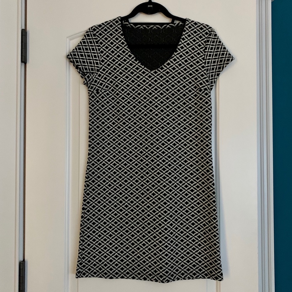 Black and white geometric dress